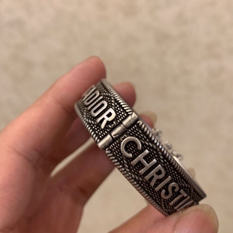 ch**an D*or bracelets